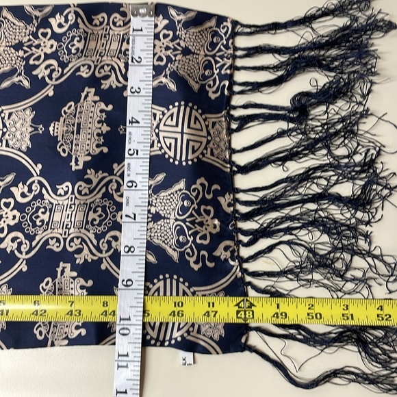 Asian Print Navy/Cream 100% Silk Knotted Fringe Ends Scarf Men or Women EUC - Picture 10 of 10